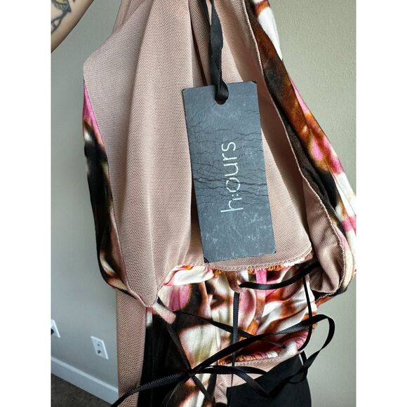 NWT H:OURS REVOLVE Women's Ignacia Crop Top in Pink Butterfly Lace Up Size M - Picture 8 of 10